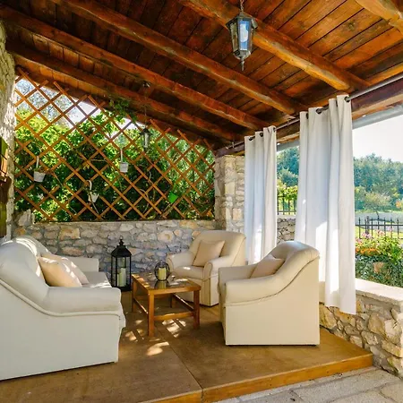 Haus Albino Villa Krsan